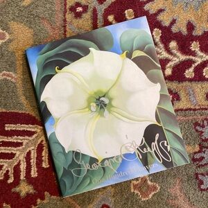 Georgia O’Keefe - One Hundred Flowers - Coffee Table Book.